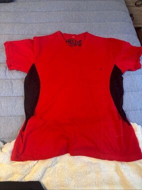 Benefit by helix scrub top size XL